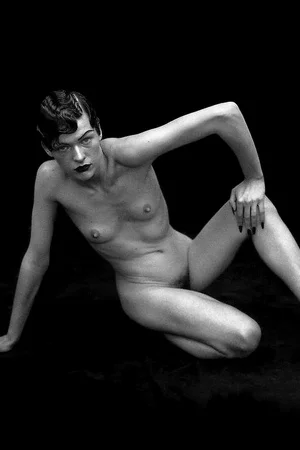 Фото голой Миллы Йовович - 42