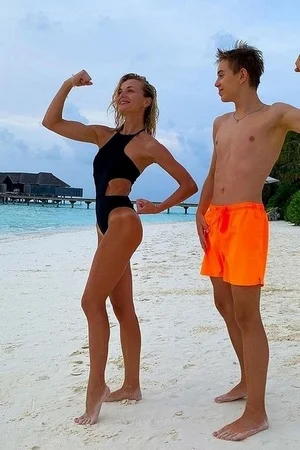 Фото голой Полины Гагариной - 37